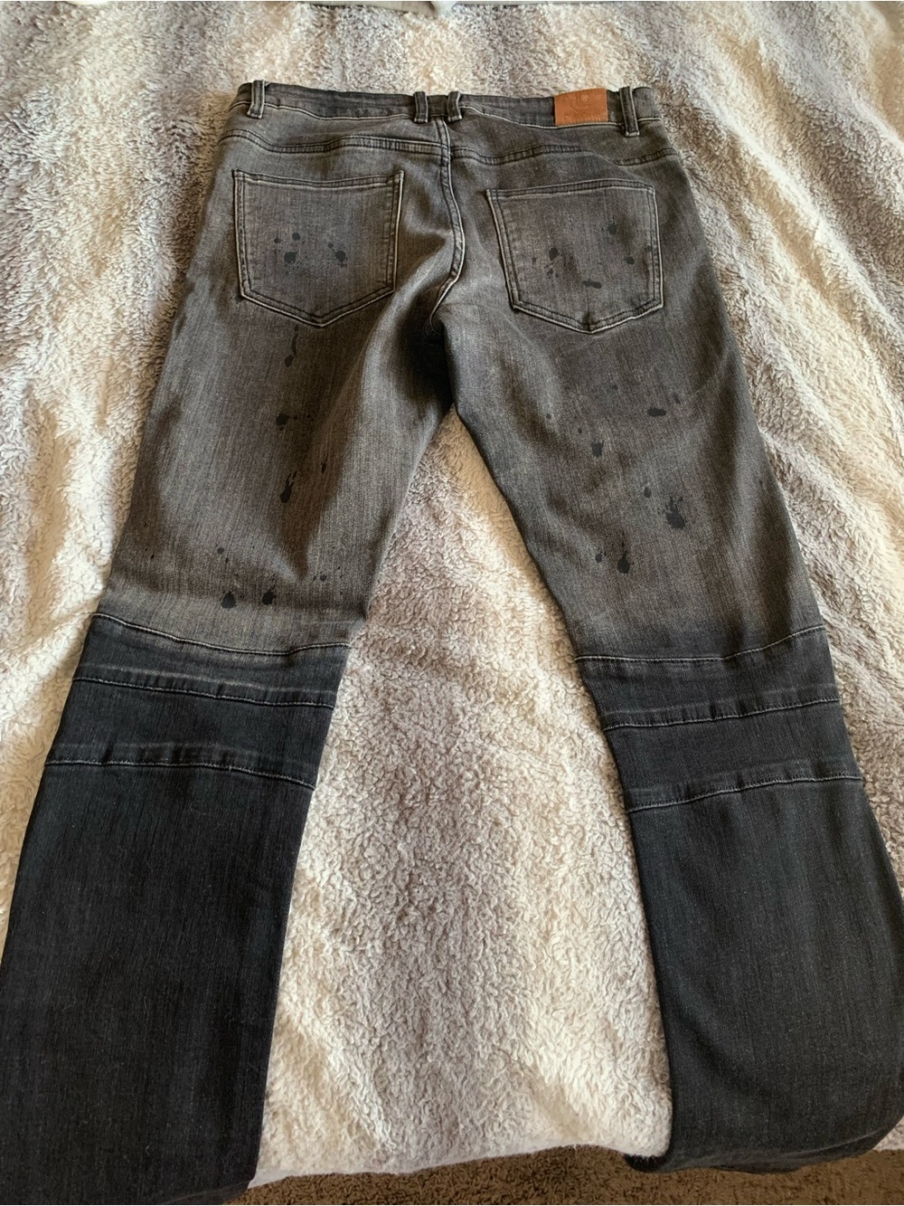 Slim Straight Men's Black Washed Jeans with Zip Details - Picture 3 of 3